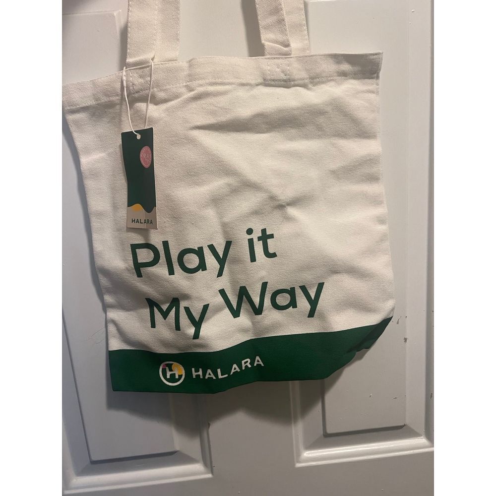 New with tags Halara‎ bag